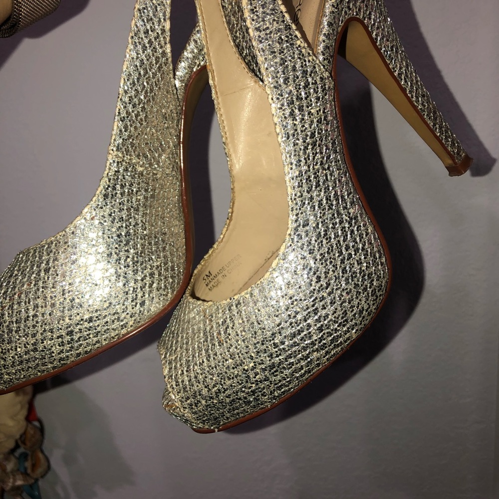 Silver heels - Picture 4 of 6